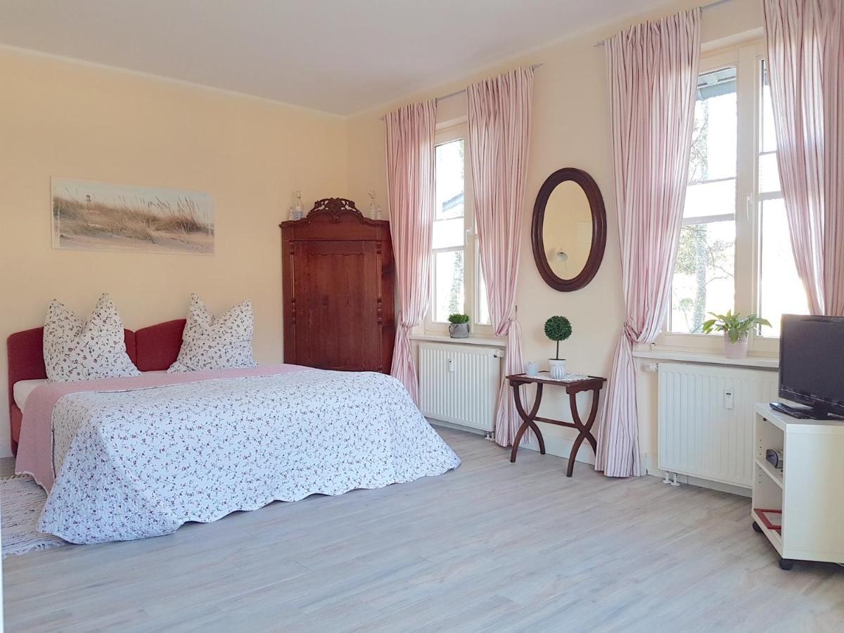 Ferienwohnungen Im Haus Boree Prerow Ngoại thất bức ảnh